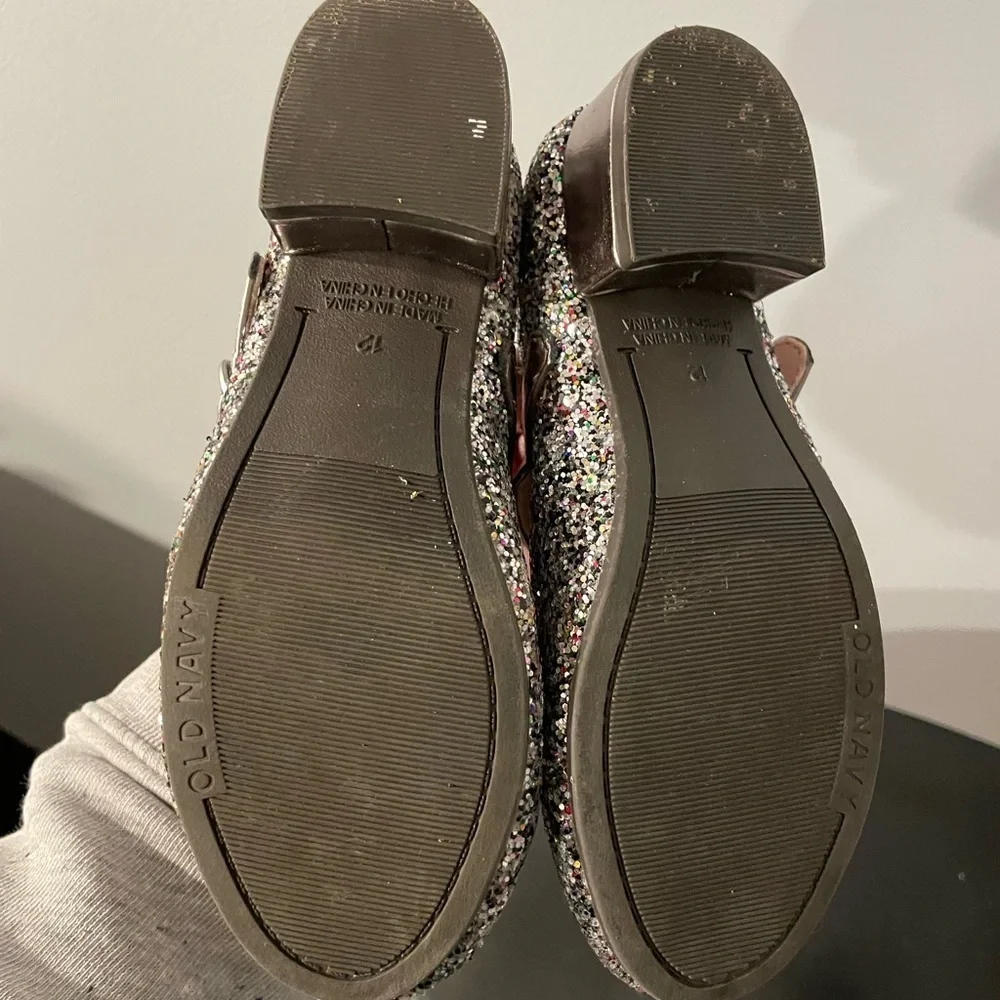 Old Navy Silver Glitter girls Dress Shoes size 12 Mary Jane style